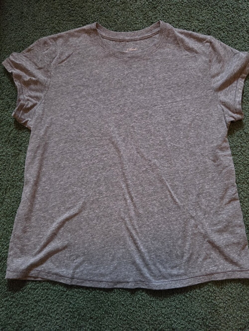 NWOT Universal Thread Gray Short Sleeve Crewneck Tee